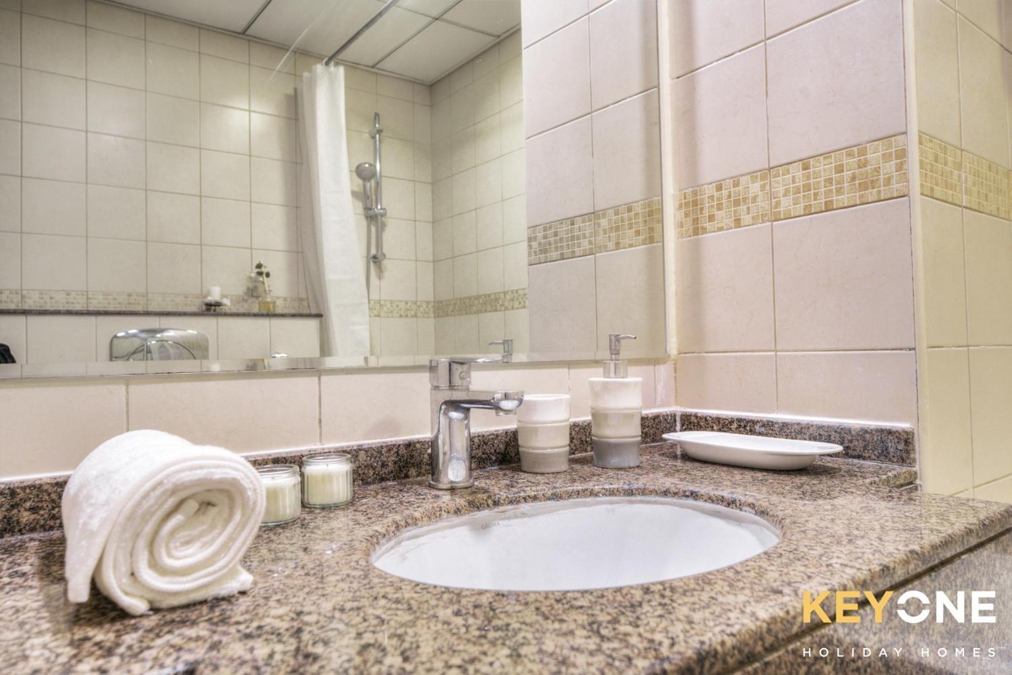 Contemporary One Bedroom With Full Marina View Dubaj Zewnętrze zdjęcie